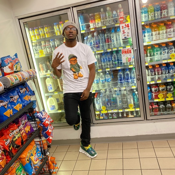 Meet your Posher, Kevin - Picture 1 of 1